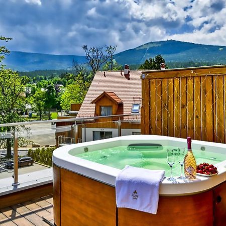 Royal Prestige Collection Z Prywatnym Jacuzzi - Stone Hill Resort Z Basenem I Saunami Шклярска-Поремба Экстерьер фото